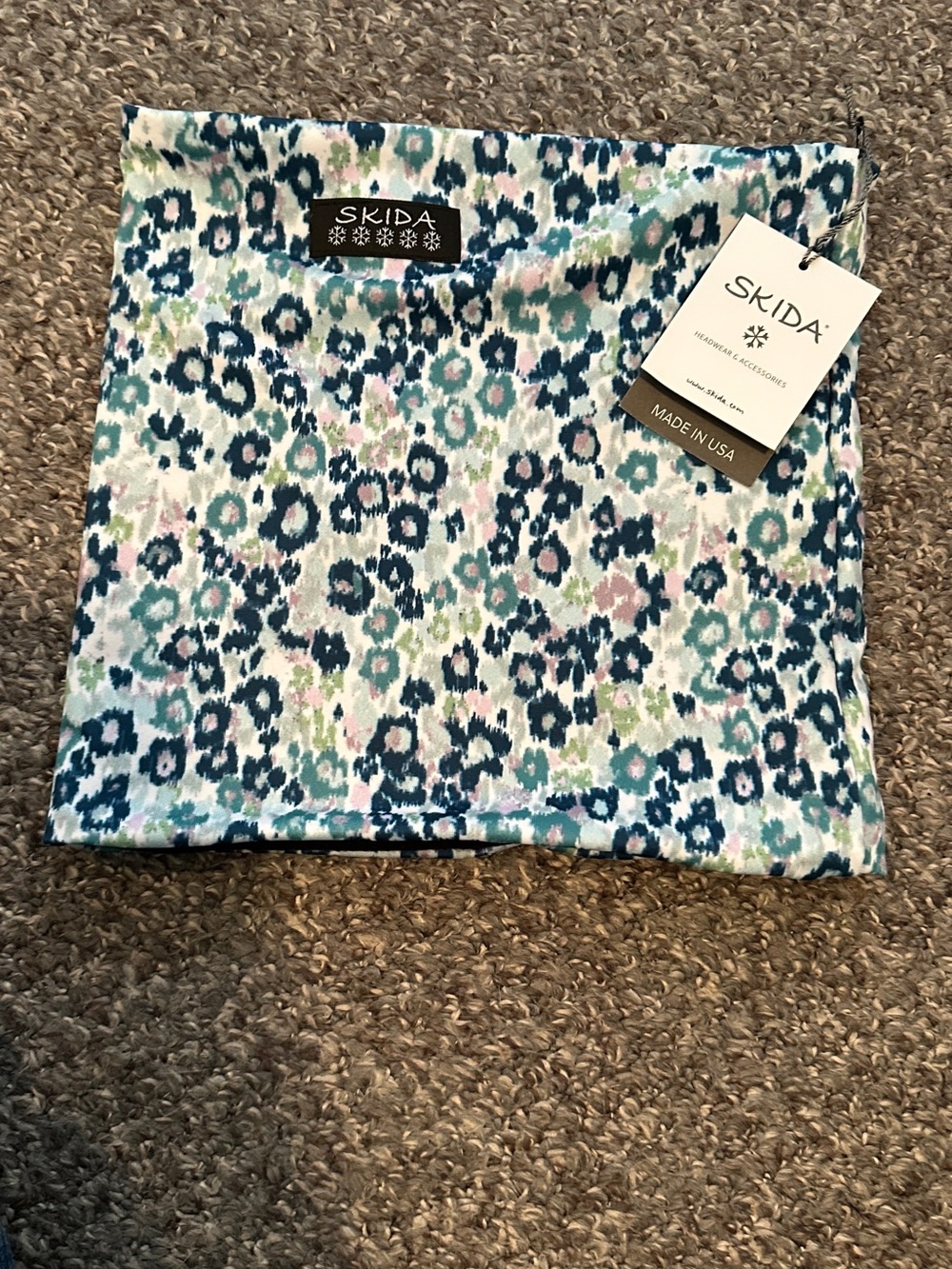 NWT Brand new Skida Floral Adult Alpine Snowcat pattern fleece lined Neck Gaiter